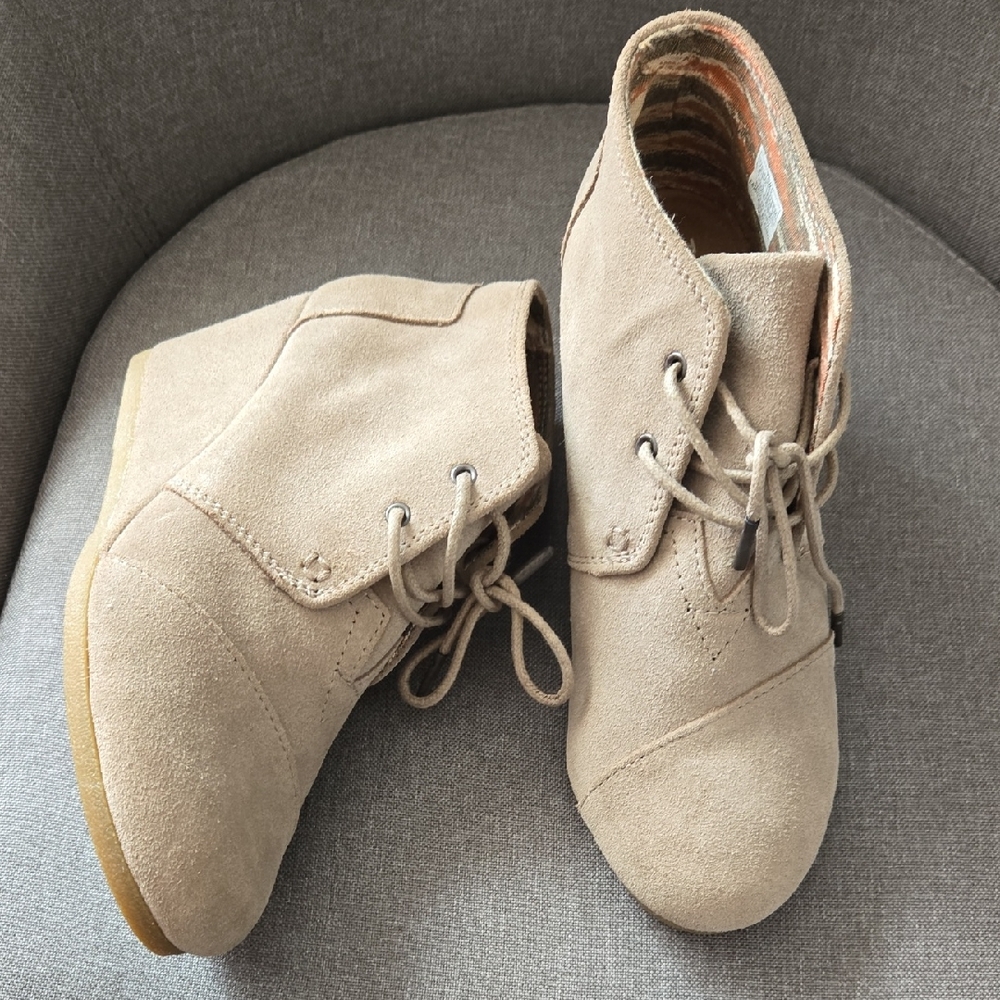 Toms Multicolor Striped Lace-Up Shoes